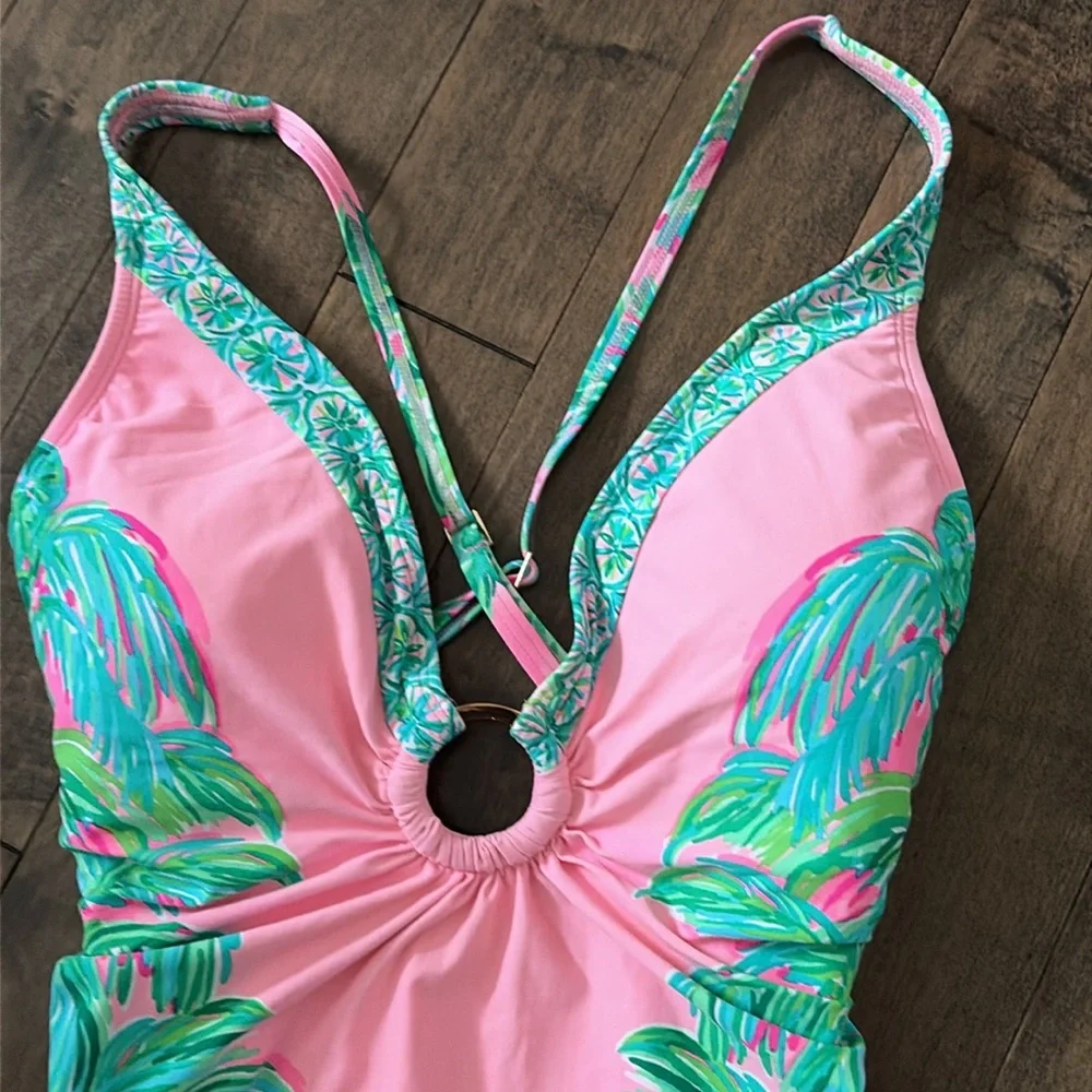 Lily Pulitzer swim suit size 12 never worn - Picture 2 of 5